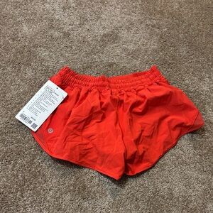 NWT Lululemon hotty hot shorts size 8